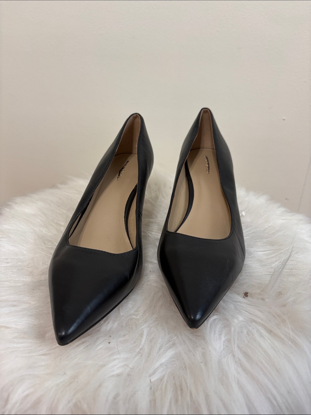 NWOT Ann Taylor Black Pointed-Toe Leather Pumps Sz 8